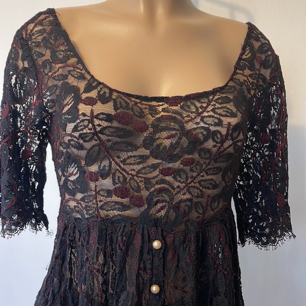 ALEXANDER BROWN Lace long. Womens DRESS buttons down, pockets, belt ( straps)